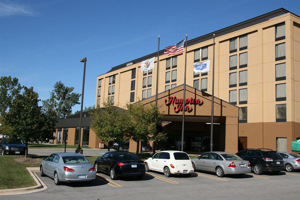 Hampton Inn Chicago-Carol Stream Exteriör bild