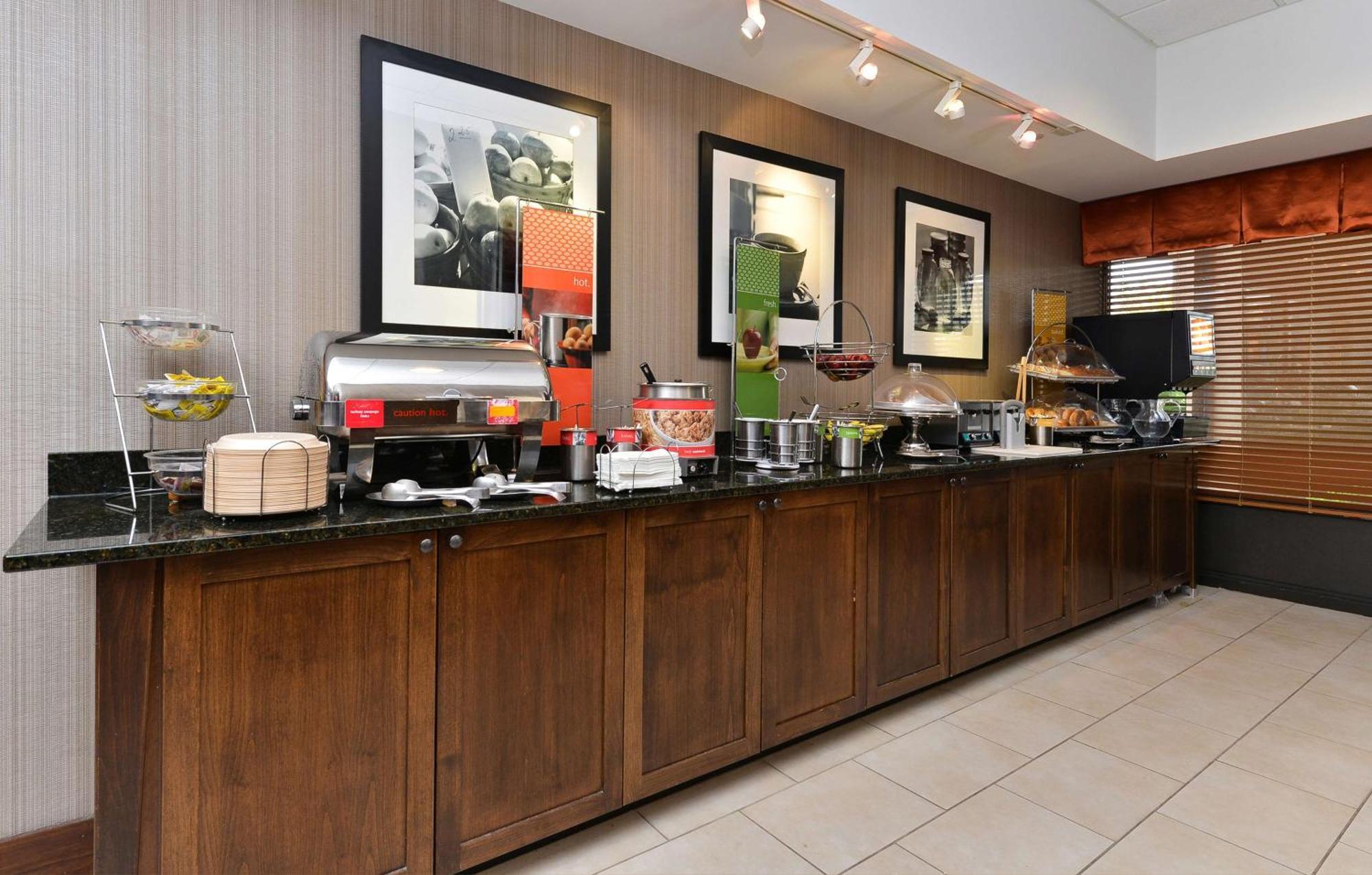 Hampton Inn Chicago-Carol Stream Exteriör bild